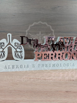 Decoração pneumologista branco com acrílico 30cm