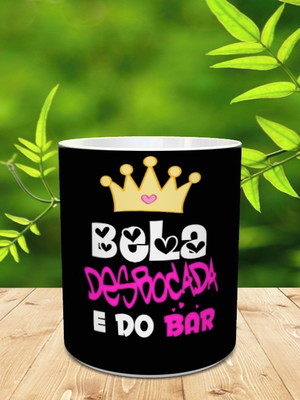 Caneca bela desbocada e do bar
