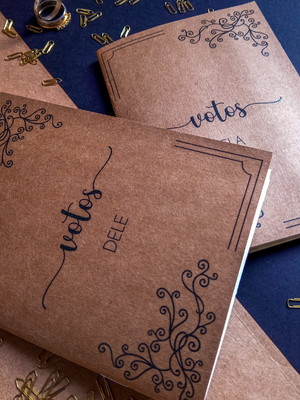 Caderno de votos rústico