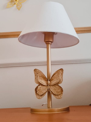 Abajur borboleta dourado