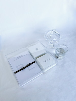 Kit cartão social + bloco de anotações + caixa acrílico