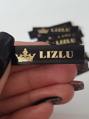 Etiqueta de cetim personalizada luxo! 1x4 cm.