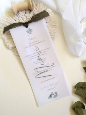 Menus translúcido com fita artesanal para casamento