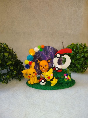 Topo de bolo cenário com led pokemon