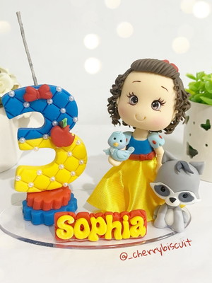 Vela personalizada com bonequinha - branca de neve