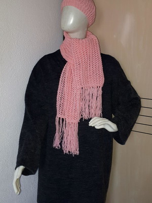Cachecol e touca rosa