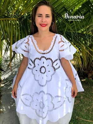 Bata bordada em rechilieu