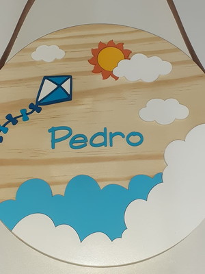Porta maternidade pipa em pinus