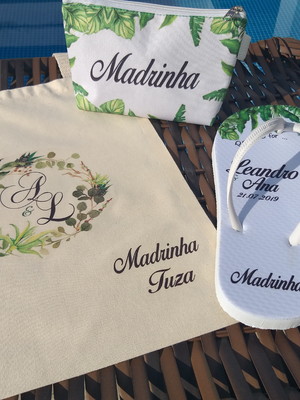 Kit lembrancinha casamento ecobag 30x35+ chinelo+ necessaire