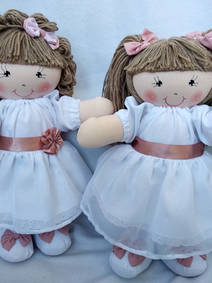 Boneca de pano daminha 40 cm unidade