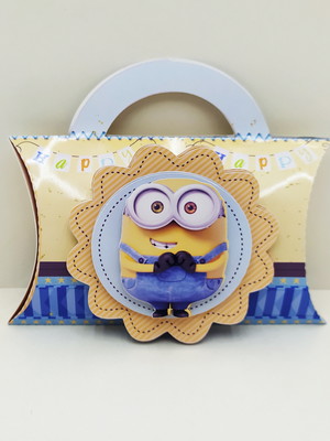 10 caixas travesseiro com alça minions com 1 aplique