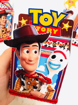 10 caixas maleta toy story com 1 aplique