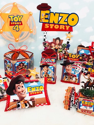 10 caixas bala toy story com 1 aplique