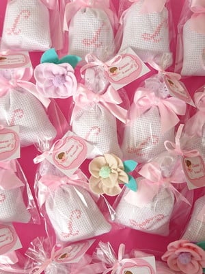 Lembrancinha personalizada com tag