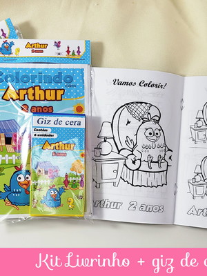 Mini livro colorir 10x14cm + giz de cera- galinha pintadinha