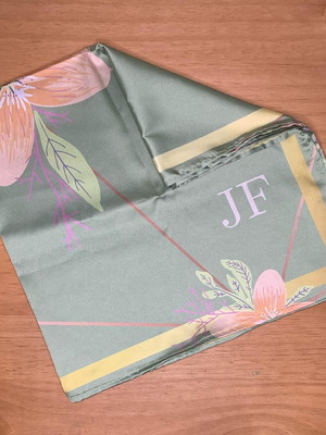 Lenço personalizado 45x45cm - com monograma ou logo