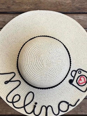 Chapéu customizado com nome e desenho promoção