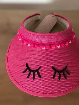 Viseira palha pink infantil com olhinhos customizados