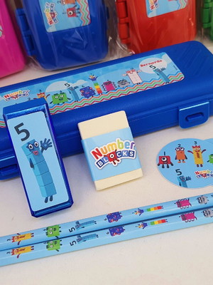 Lembrancinha number blocks - estojo com kit escolar