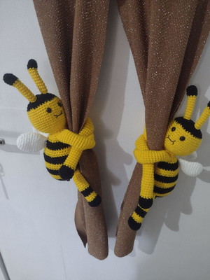 Prendedor de cortina amigurumi abelhinha (par)