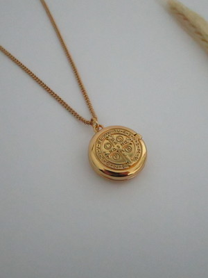 Colar relicário medalha de são bento ouro