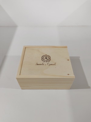 Caixa estojo em madeira pinus personalizada 25x20x4,5cm