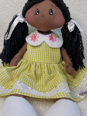 Boneca de pano negra