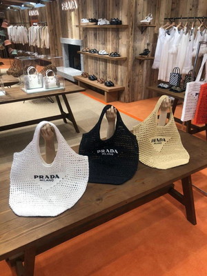 Bolsa prada rafia