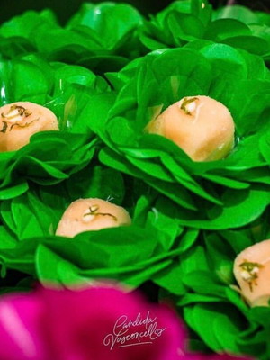 100 forminhas para doces em papel de seda.
