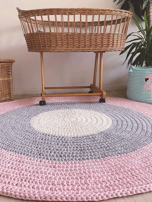 Tapete de crochê para quarto de bebê