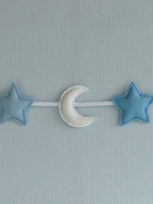 Varal cama montessoriana estrela azul cinza lua feltro