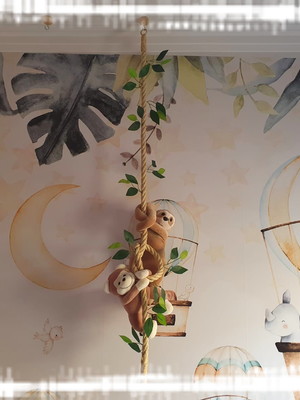 Bicho preguiça com macaquinho decoração quarto de bebê