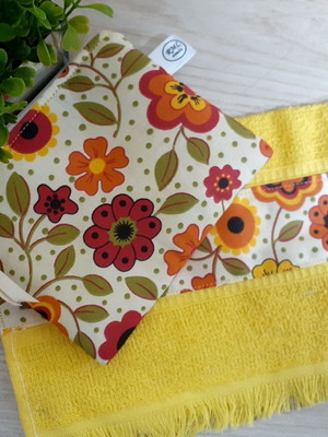 Necessaire com toalha de mão