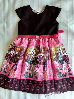 Vestido infantil monster high preto (preço sob consulta)
