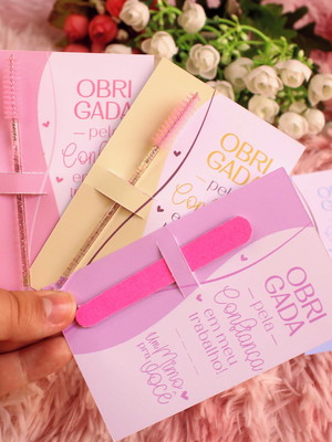 Kit cartão+ escovinha para cílios ou mini lixa mimo clientes