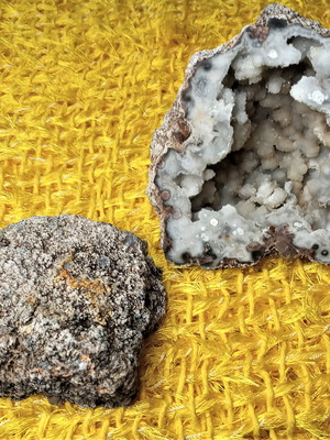 Geodo de pedra natural 01 - duas partes