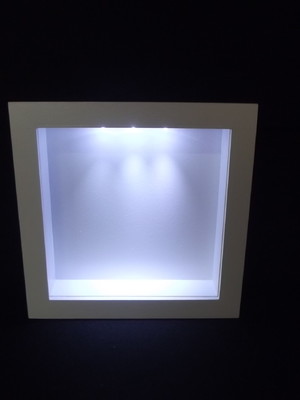 Quadro com aba e led