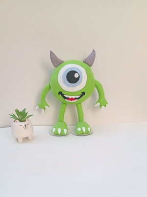 Mike monstros sa em feltro