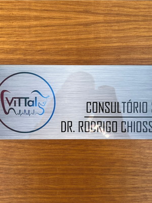 Placa acrílico identificação porta logo impressão uv 30x12cm