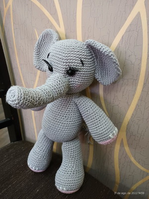 Boneco amigurumi crochê elefante