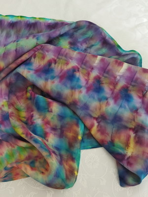 Lenço de seda tie dye