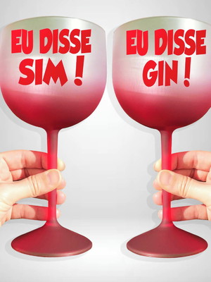 Taça de gin degradê vermelha eu disse sim e eu disse drink