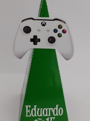 Cone pirâmide com aplique 3d xbox