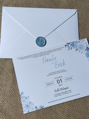 Convite de casamento com lacre de cera azul serenity