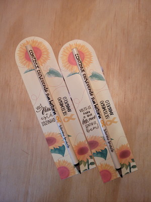 Lápis personalizado com marca páginas- setembro amarelo