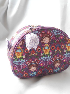 195. necessaire em tecido gueixas