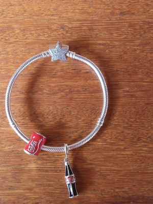 Pulseiras com berloques