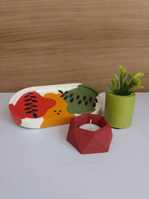 Bandeja oval vaso com planta artificial e porta velas