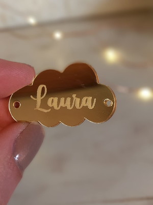 Etiqueta em acrílico dourado | nuvem 4x2,5cm