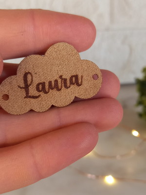 Etiqueta em suede | nuvem 4x2,5cm | 20 unidades